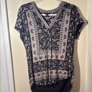 Lucky Brand Black and Cream Floral Short Sleeve Top
